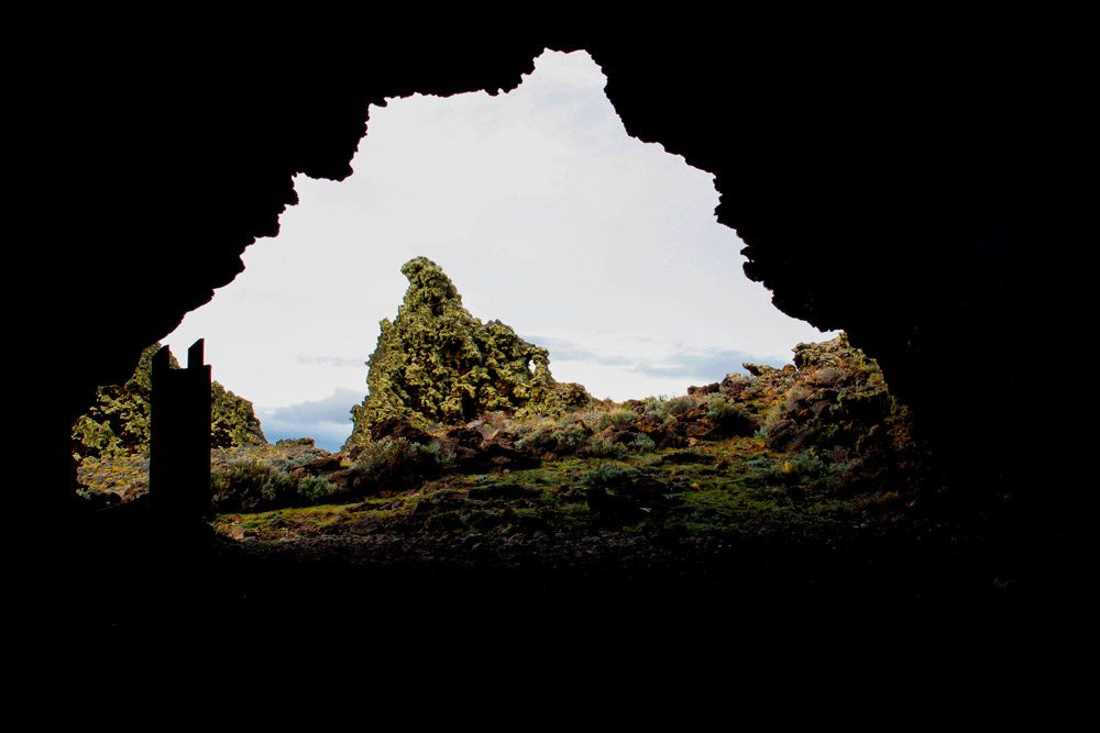 cave-patagonia-pali-aike